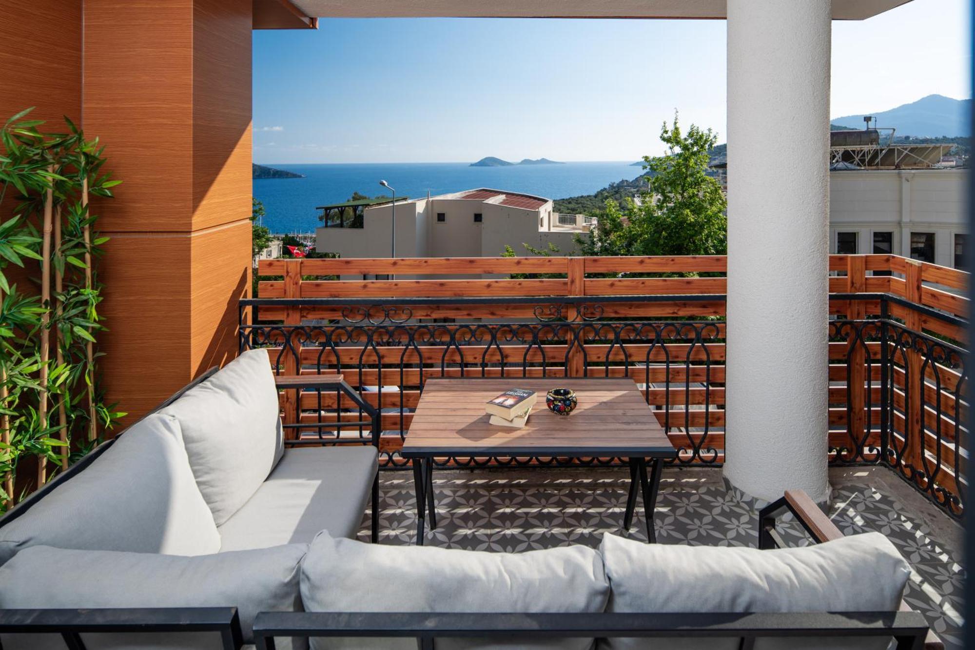 Lupia Suites Калкан Екстериор снимка
