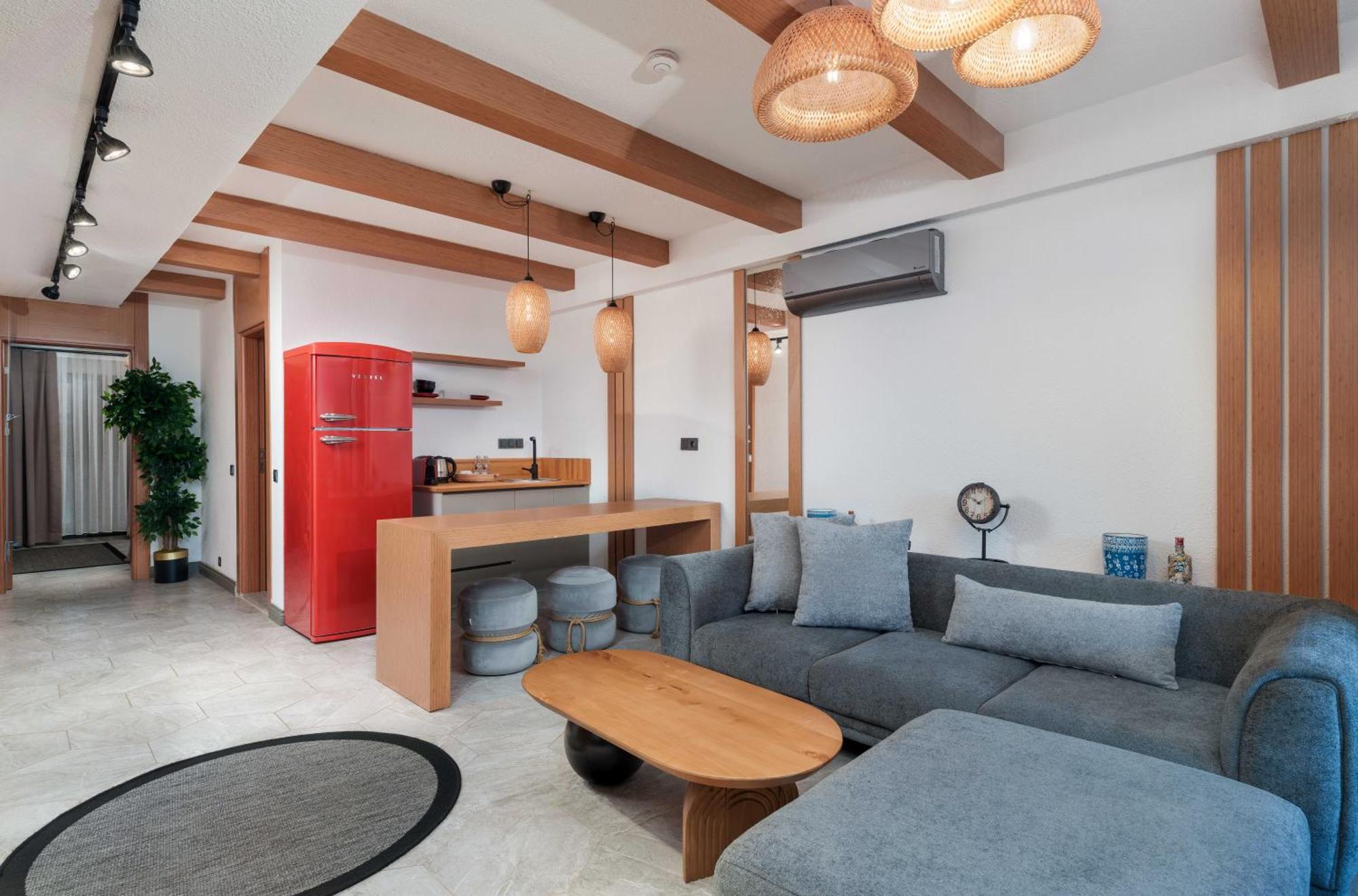 Lupia Suites Калкан Екстериор снимка