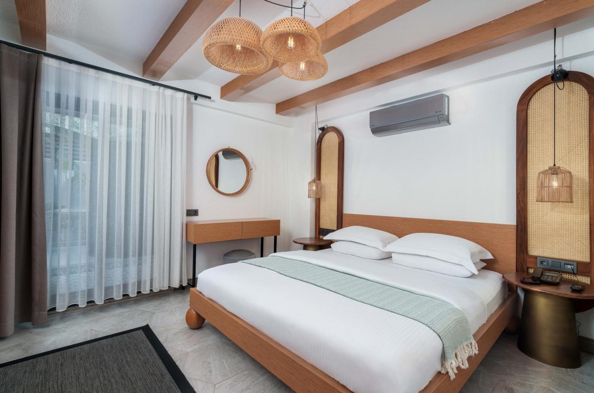 Lupia Suites Калкан Екстериор снимка